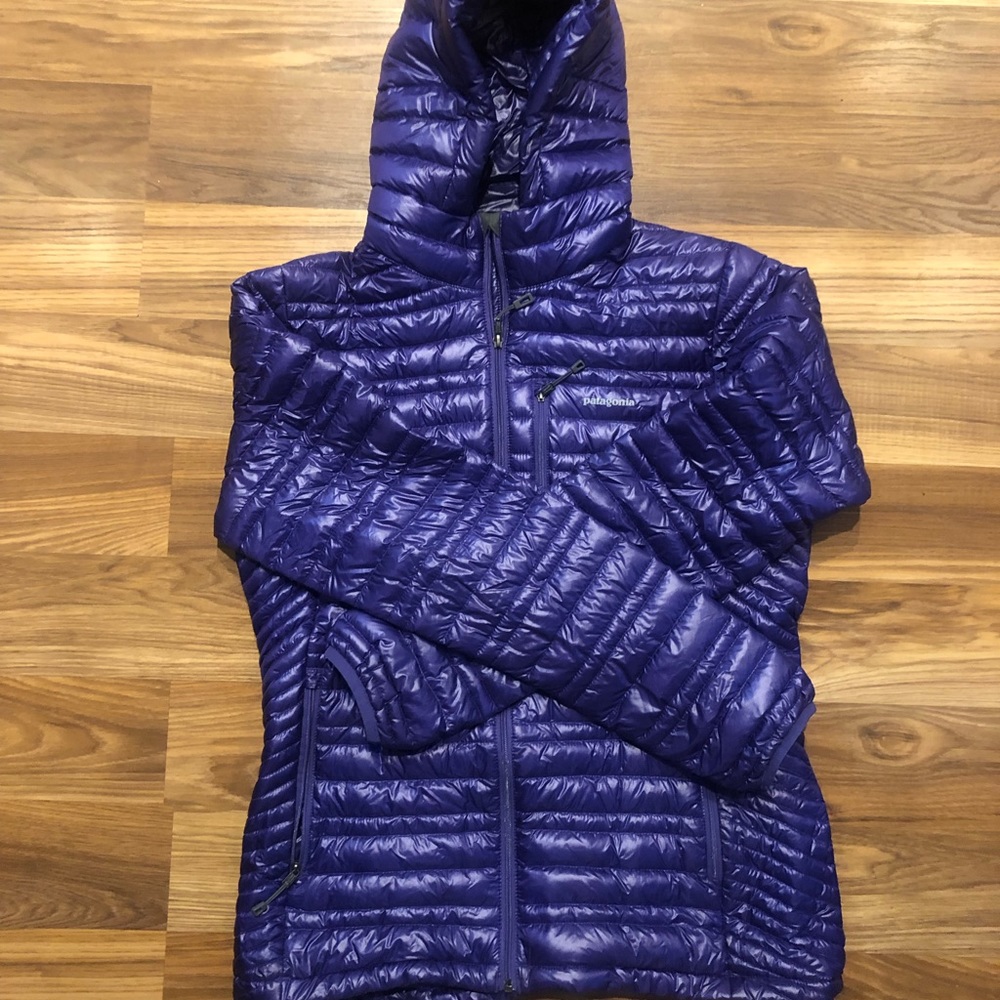 Patagonia Puffer Jacket. Size Medium. Color Purple